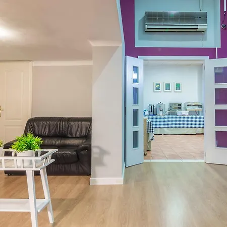 호스탈 젠토프트 세비야